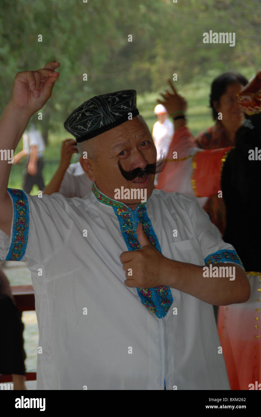 Danza, Musica, prestazioni, uomo vecchio Tempio del Paradiso Park, Pechino, Cina Foto Stock