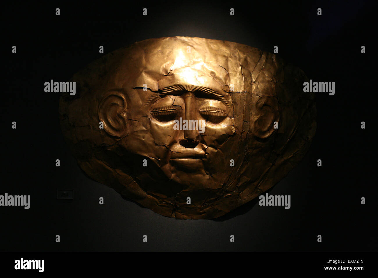 Oro maschera funebre da Micene nel Museo Archeologico Nazionale di Atene, Grecia. Foto Stock