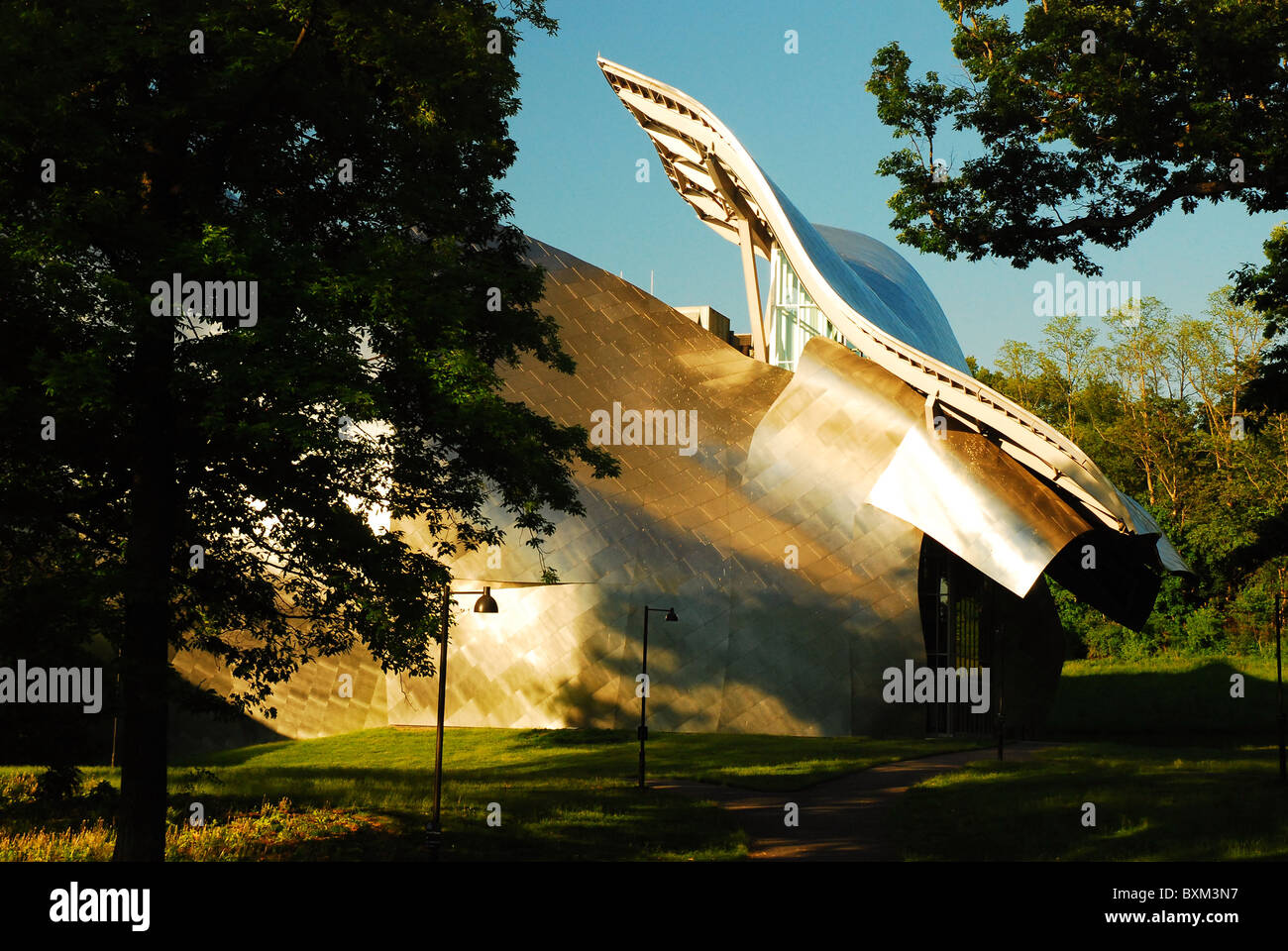 Il Richard B Fisher Performing Arts Center nel campus di Bard College. Frank Ghery progettato il teatro Foto Stock