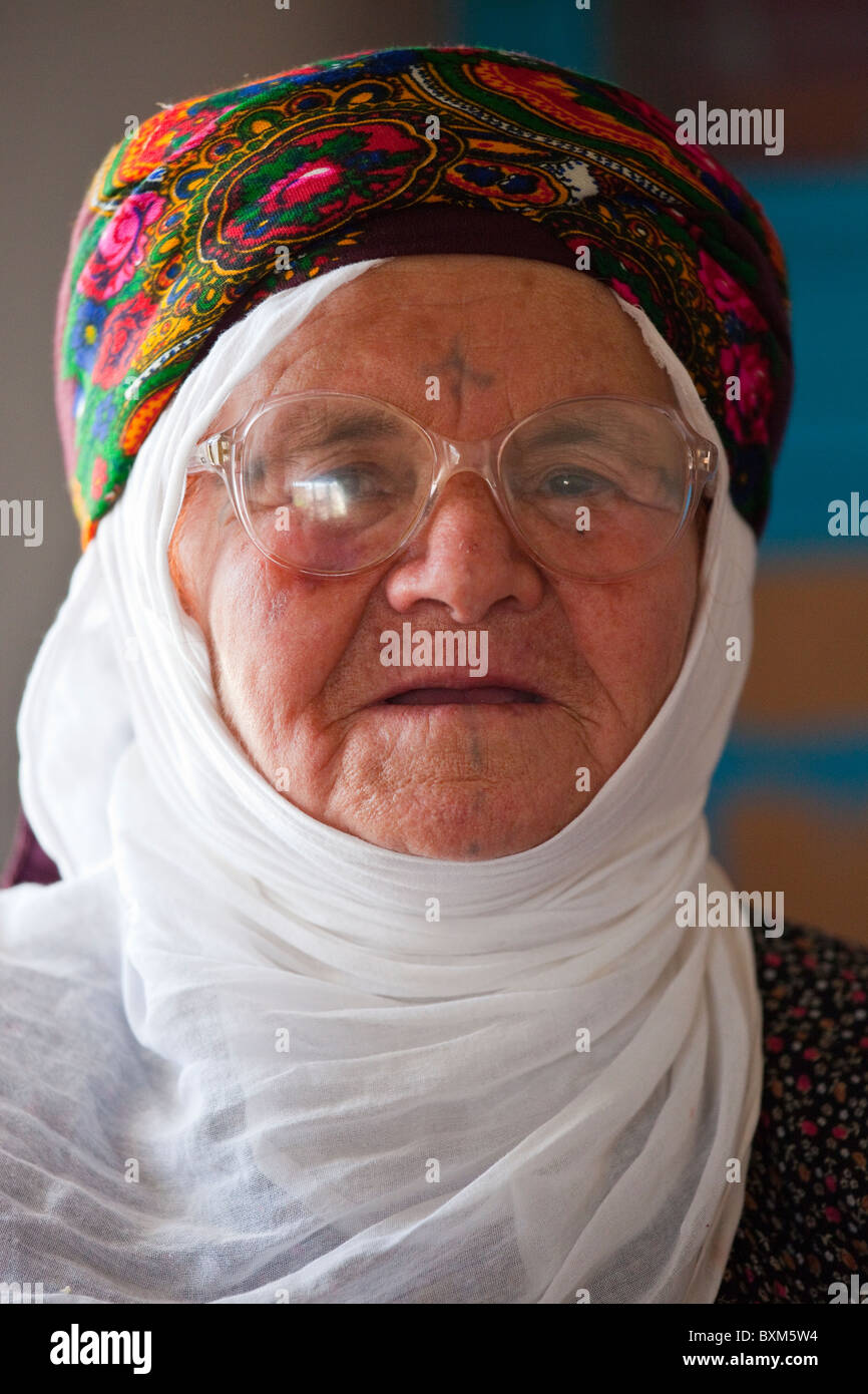 Donna curda in Turchia orientale Foto Stock