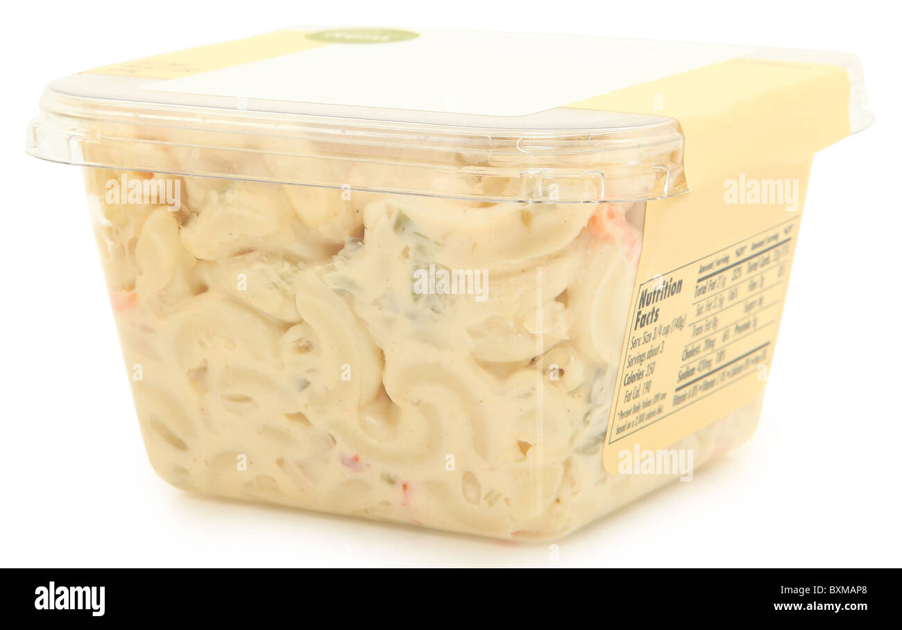 Contenitore Deli di maccheroni insalata con etichetta vuota. Percorso di clipping. Foto Stock