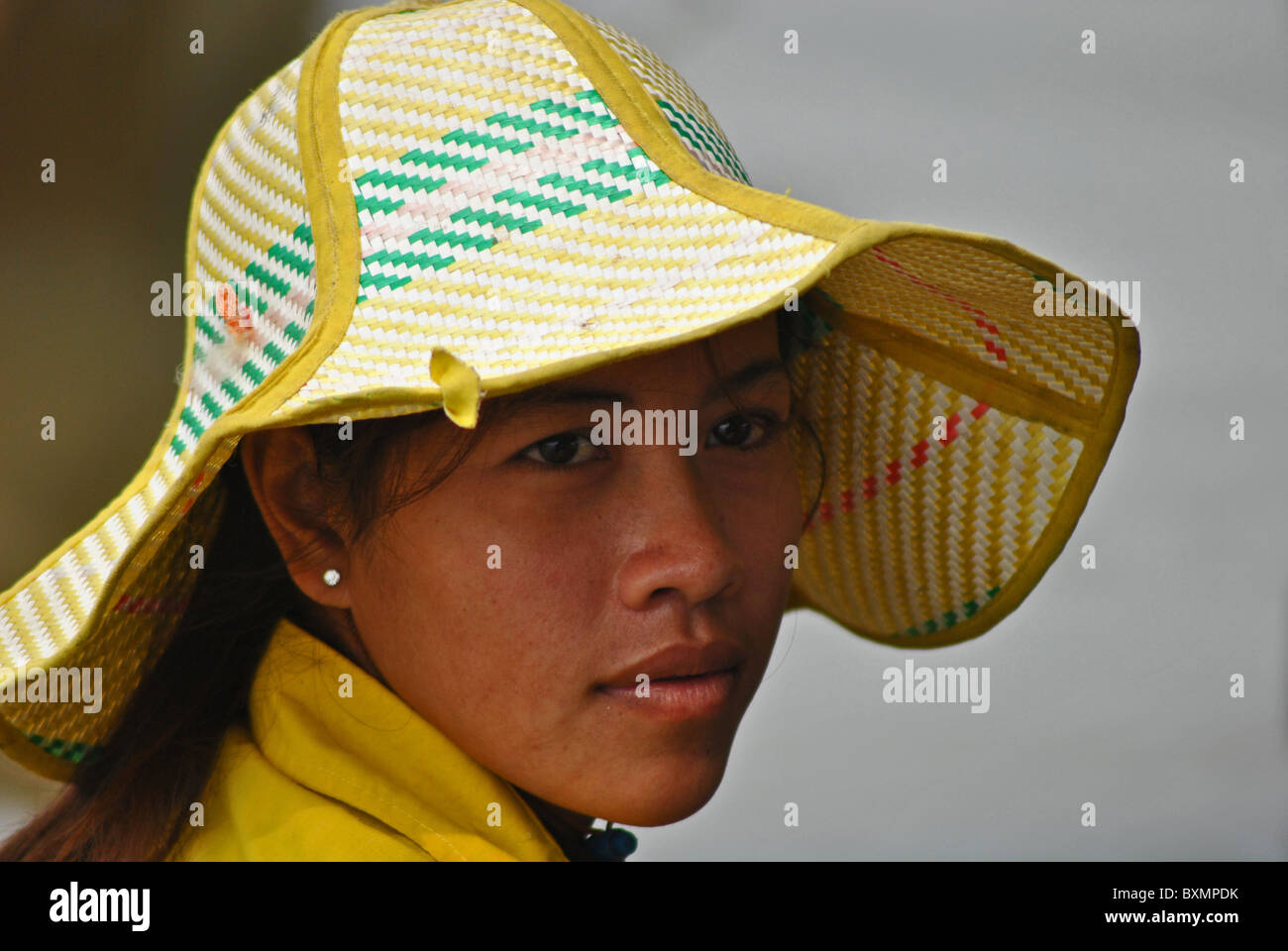 Cappello cambogiano immagini e fotografie stock ad alta risoluzione - Alamy