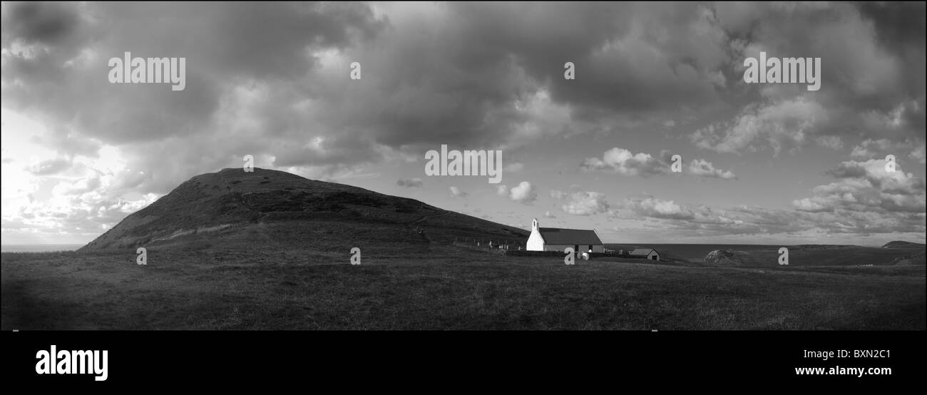 Panoramica e nero fotografico di pentecoste di mwnt west wales Foto Stock
