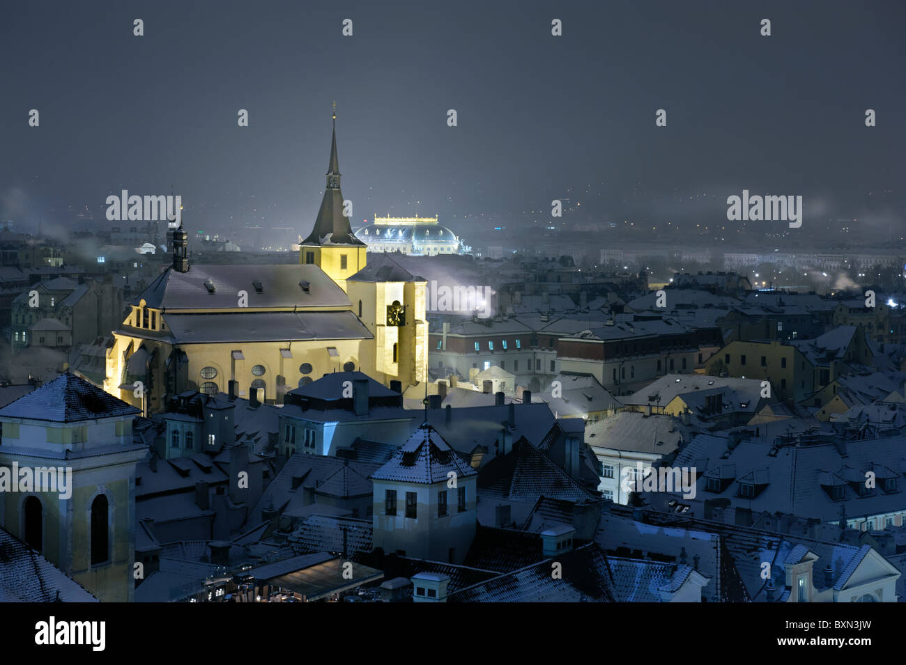 Praga di notte. Inverno Foto Stock