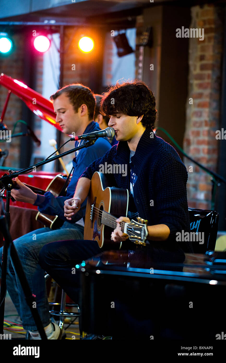 New York Indie Rock Band Vampire Weekend in concerto Foto Stock