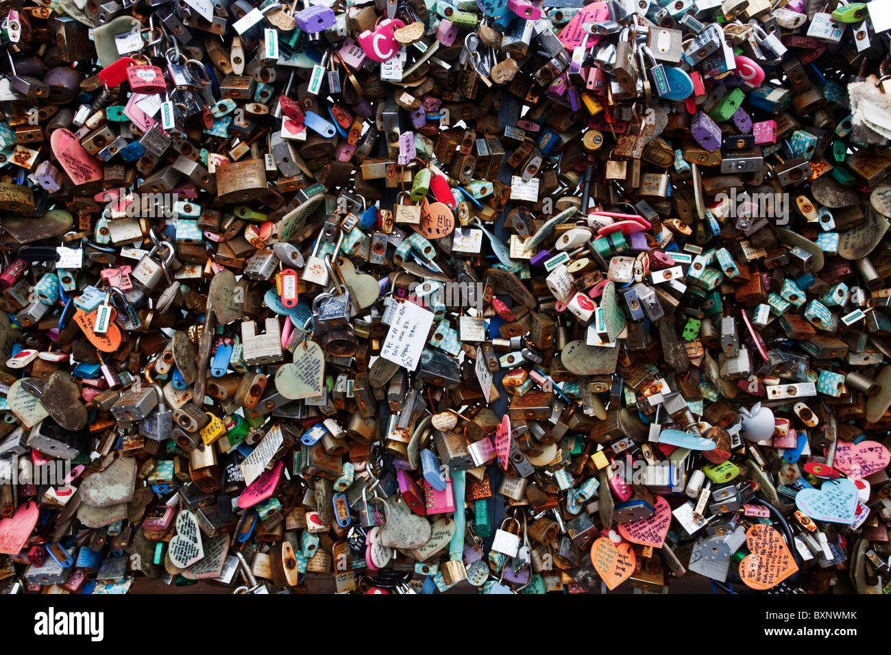 Gli amanti si blocca sul Monte Namsan a Seul, Corea del Sud Foto Stock