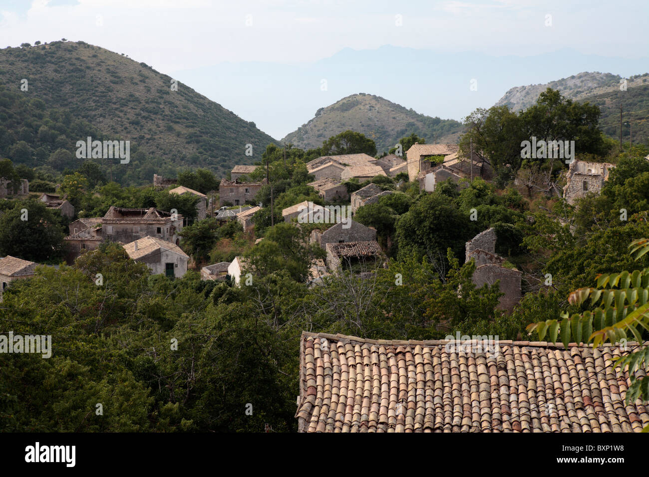 Palià Perithia Corfu villaggio abbandonato la Grecia Foto Stock