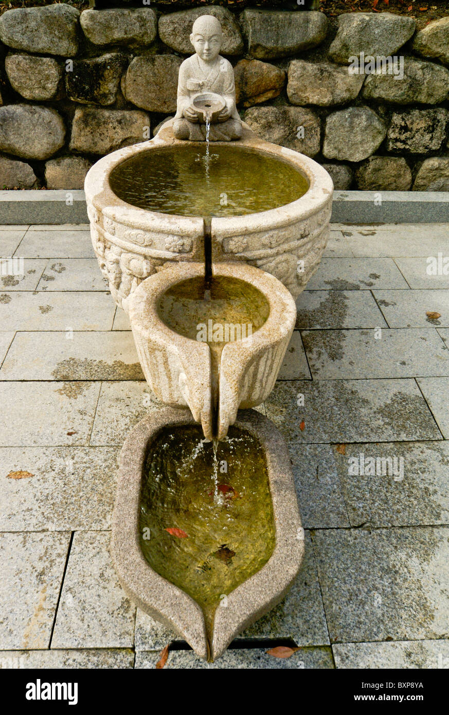 Fontana al Girimsa tempio buddista, Corea del Sud Foto Stock