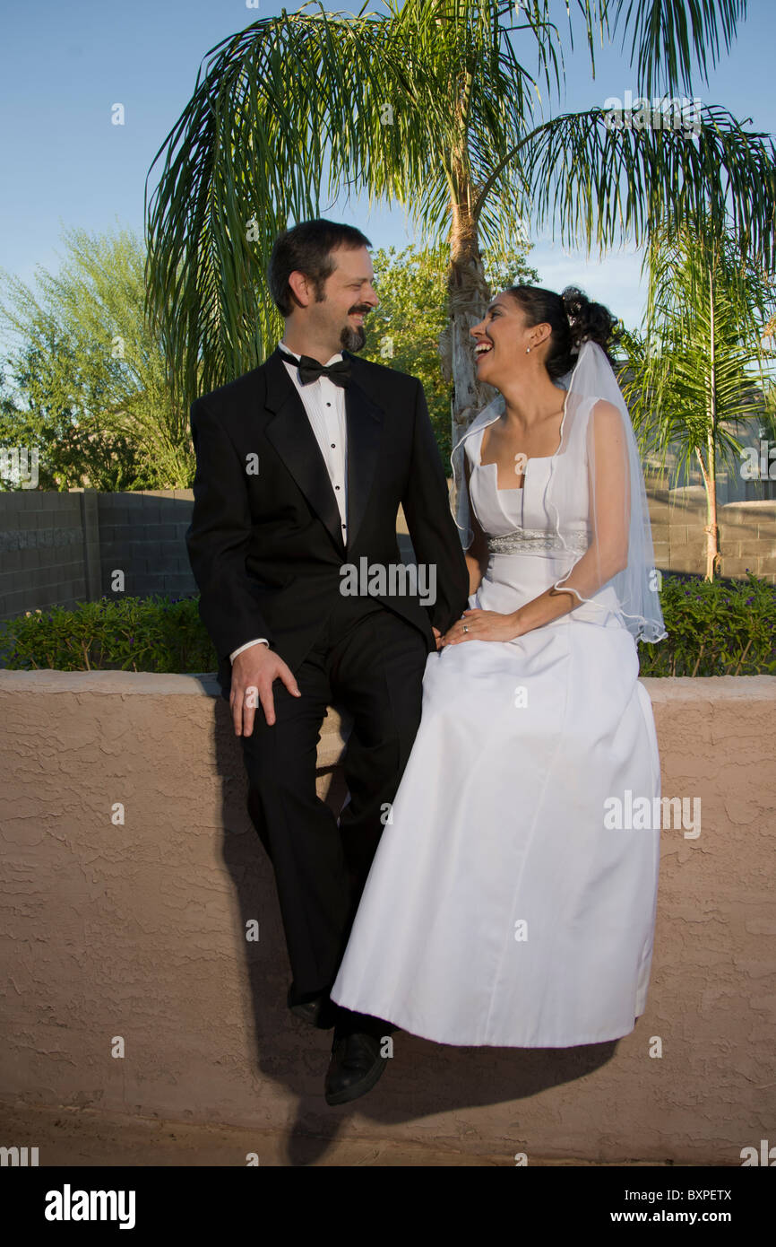 Mexican bride and groom immagini e fotografie stock ad alta risoluzione -  Alamy