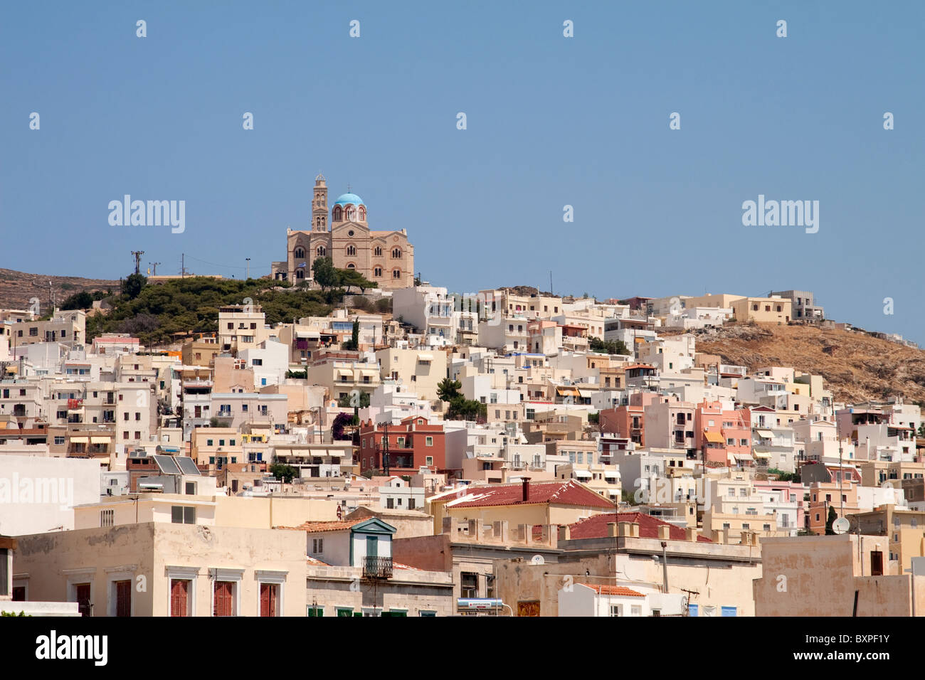 Il porto di Ermoupoli sull isola di SIROS, CICLADI Foto Stock