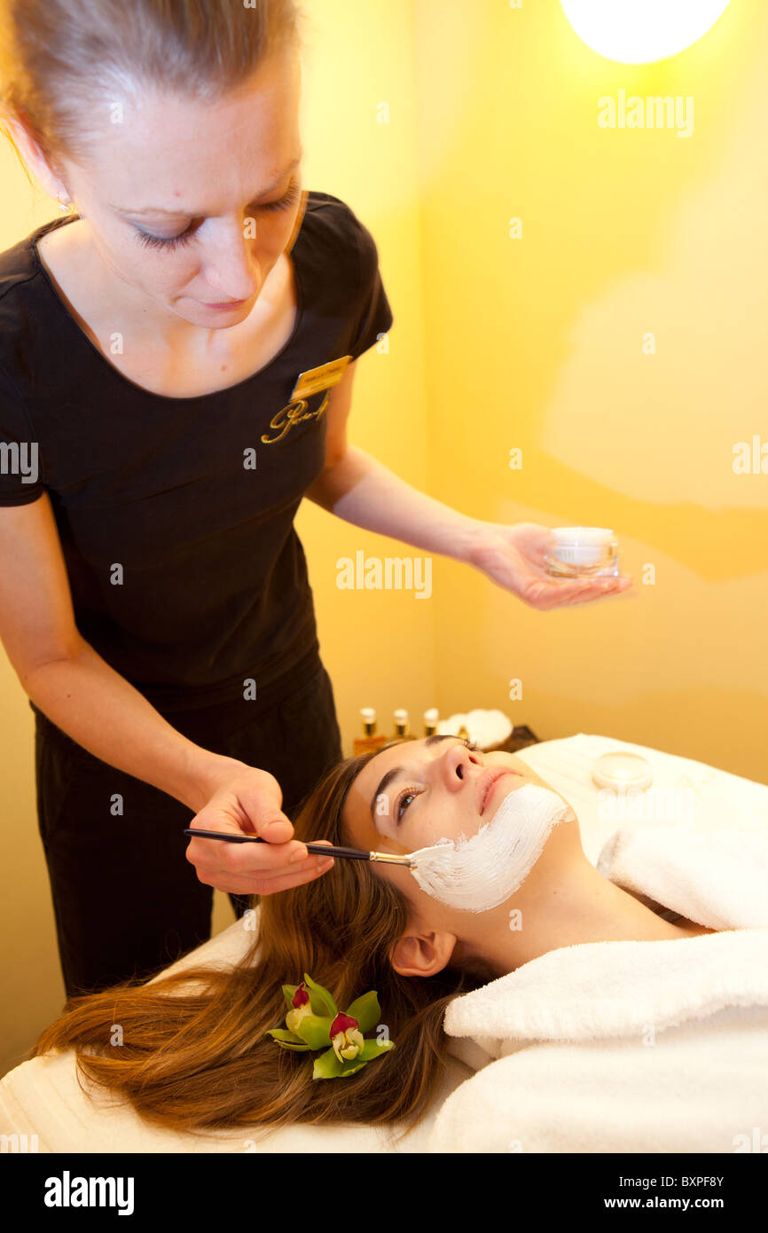 Massaggio praga immagini e fotografie stock ad alta risoluzione - Alamy