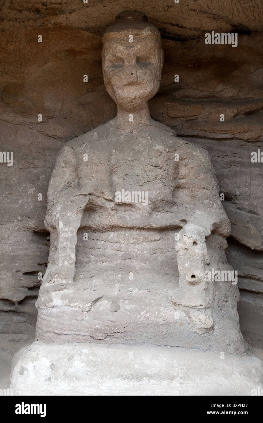Grotta numero 4 - eroso Buddha, Yungang Grotto, Cloud Ridge Grotta, buddista sculture in pietra, Northern Wei periodo, di Datong, Cina Foto Stock