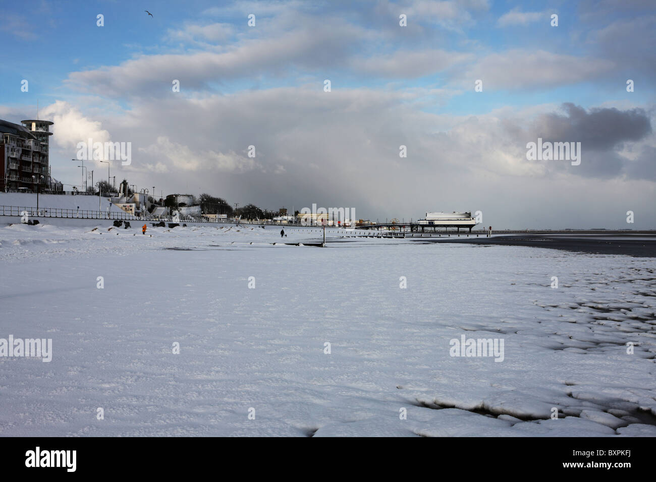 Cleethorpes fronte mare nella neve Foto Stock