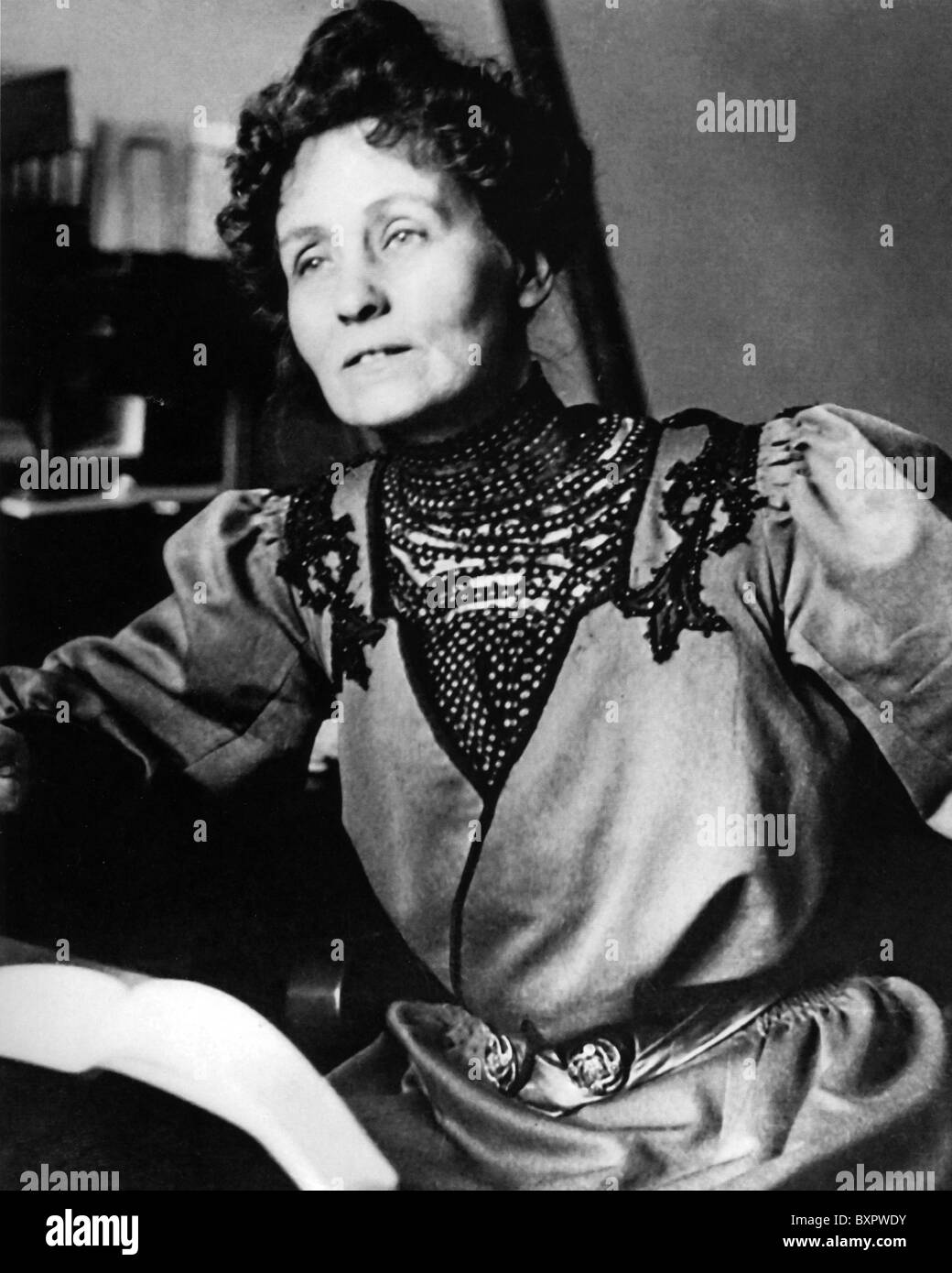 EMMELINE PANKHURST (1858-1928) leader dell'inglese movimento delle Suffragette, qui circa 1902 Foto Stock
