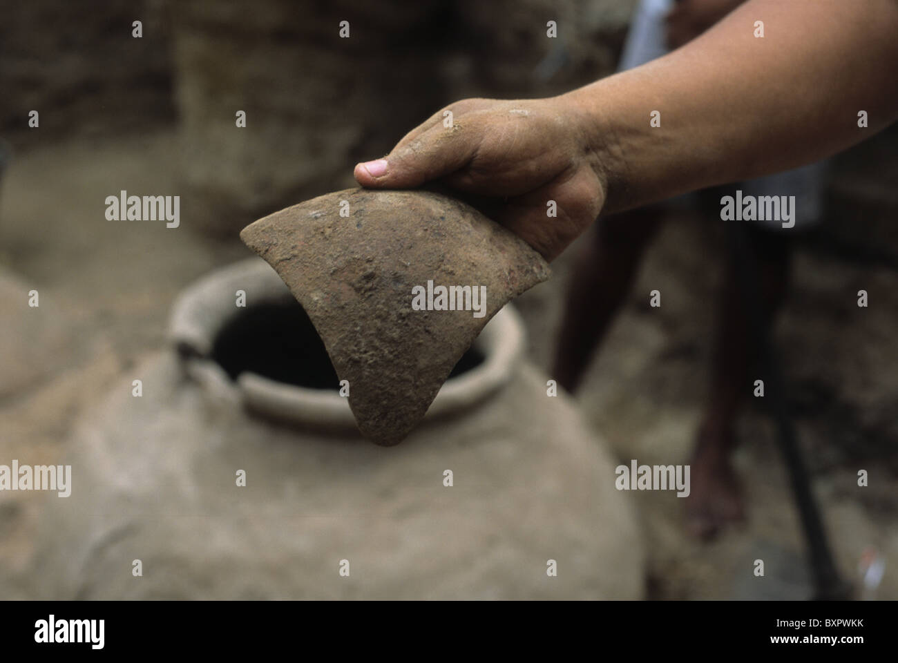 Tanga in ceramica - campagne archeologiche.Isola MARAJO stato di Pará. Il Brasile (Amazon) Foto Stock