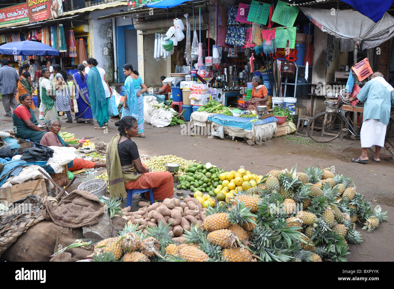 Mercato di frutta e verdura in Kerala, India Foto Stock