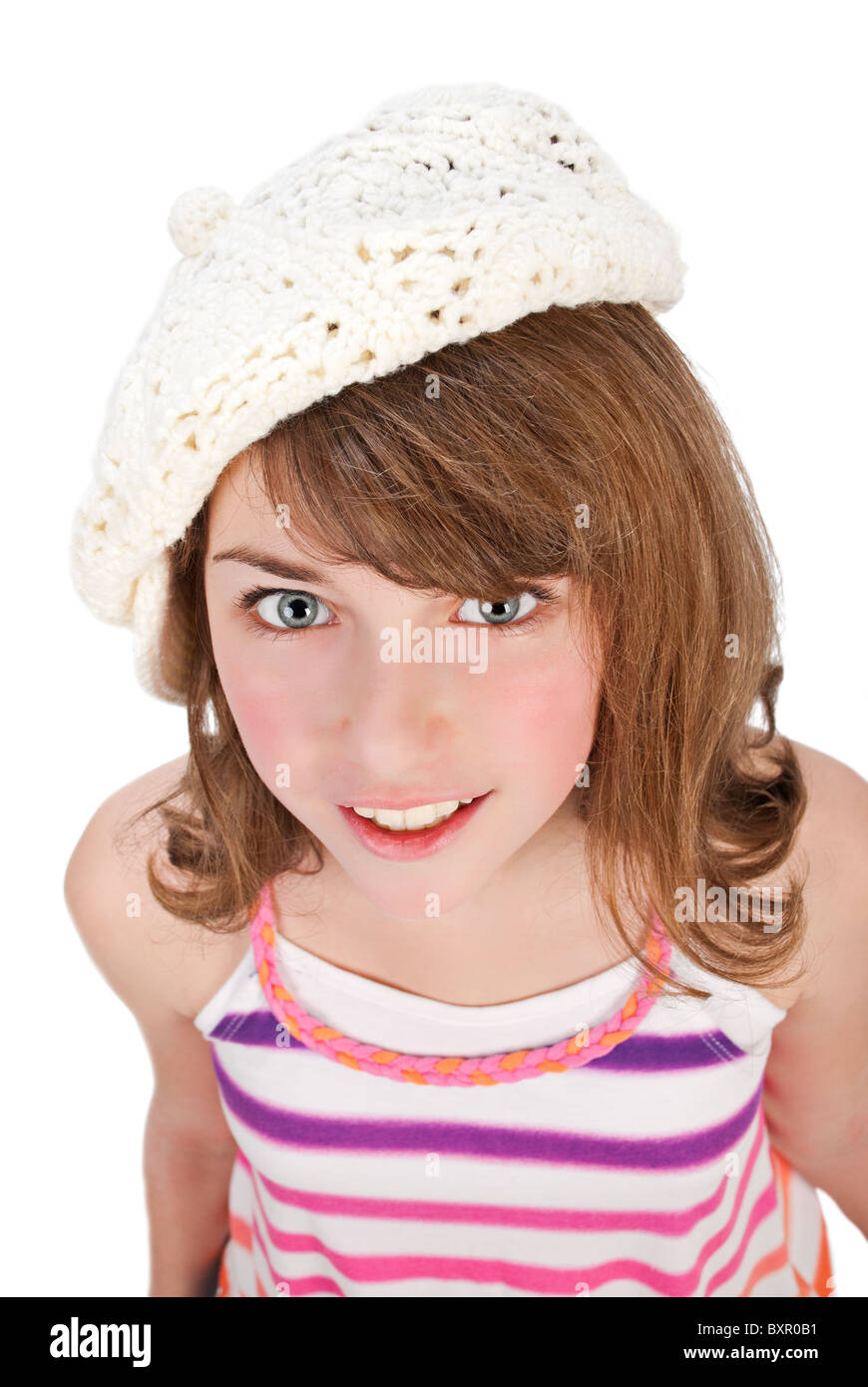 Ritratto di giovane bella ragazza indossando abiti brillanti e cappuccio Foto Stock