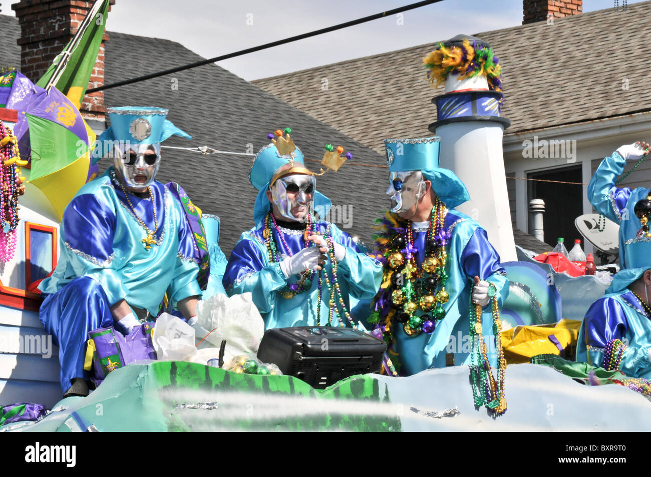White Russian' (tipo di bevanda) galleggiante in Krewe di Thoth parade, Mardi Gras 2010, New Orleans, Louisiana Foto Stock