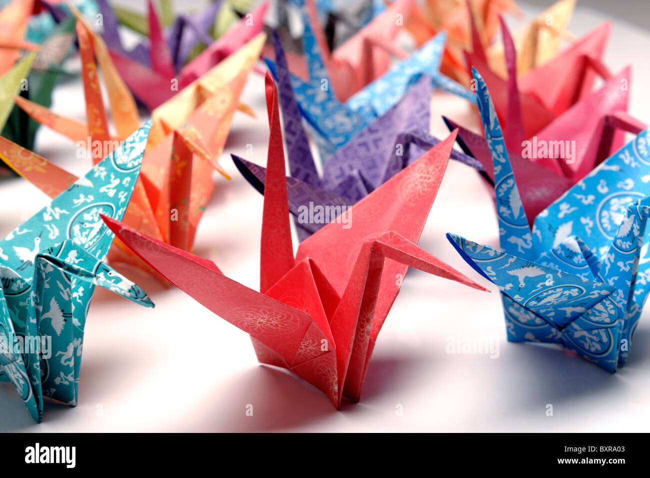 Carta Origami gru uccelli Foto Stock