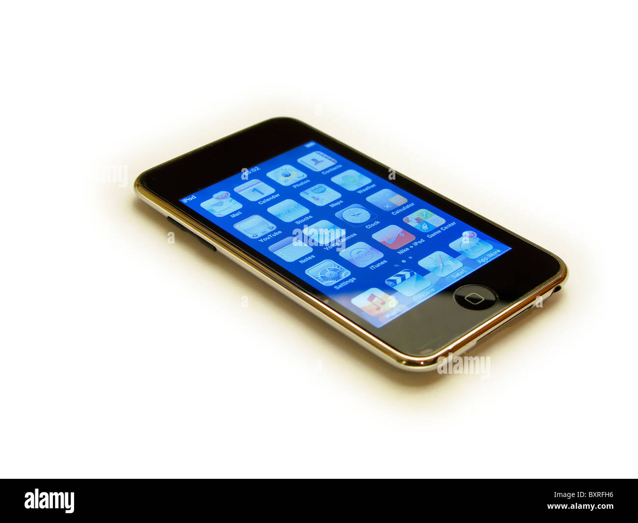 Spaccato di ipod touch con il desktop di app su sfondo bianco Foto Stock