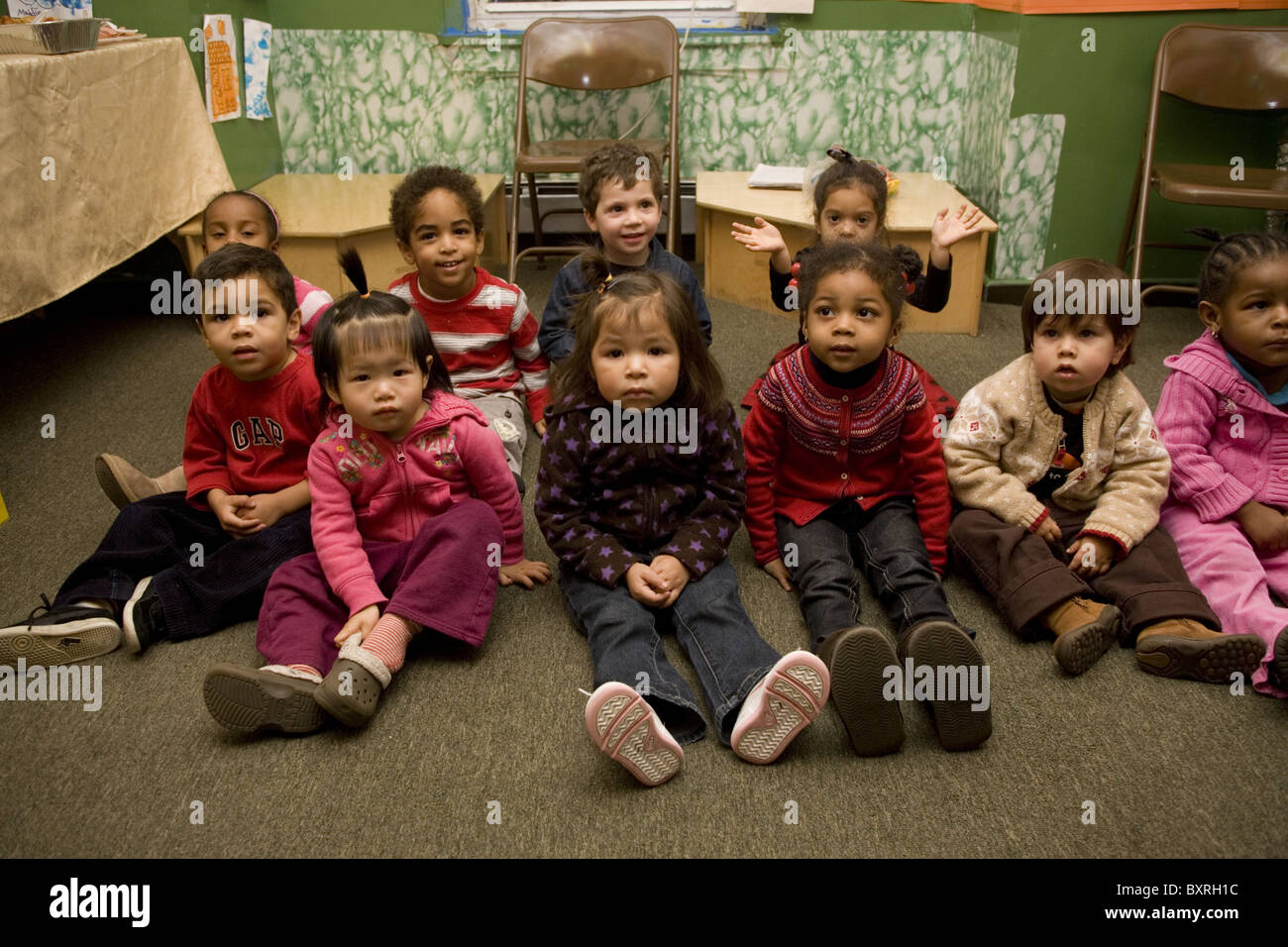 Scuola materna e pre-K in programma il altamente multiculturale quartiere Kensington di Brooklyn, New York. Foto Stock