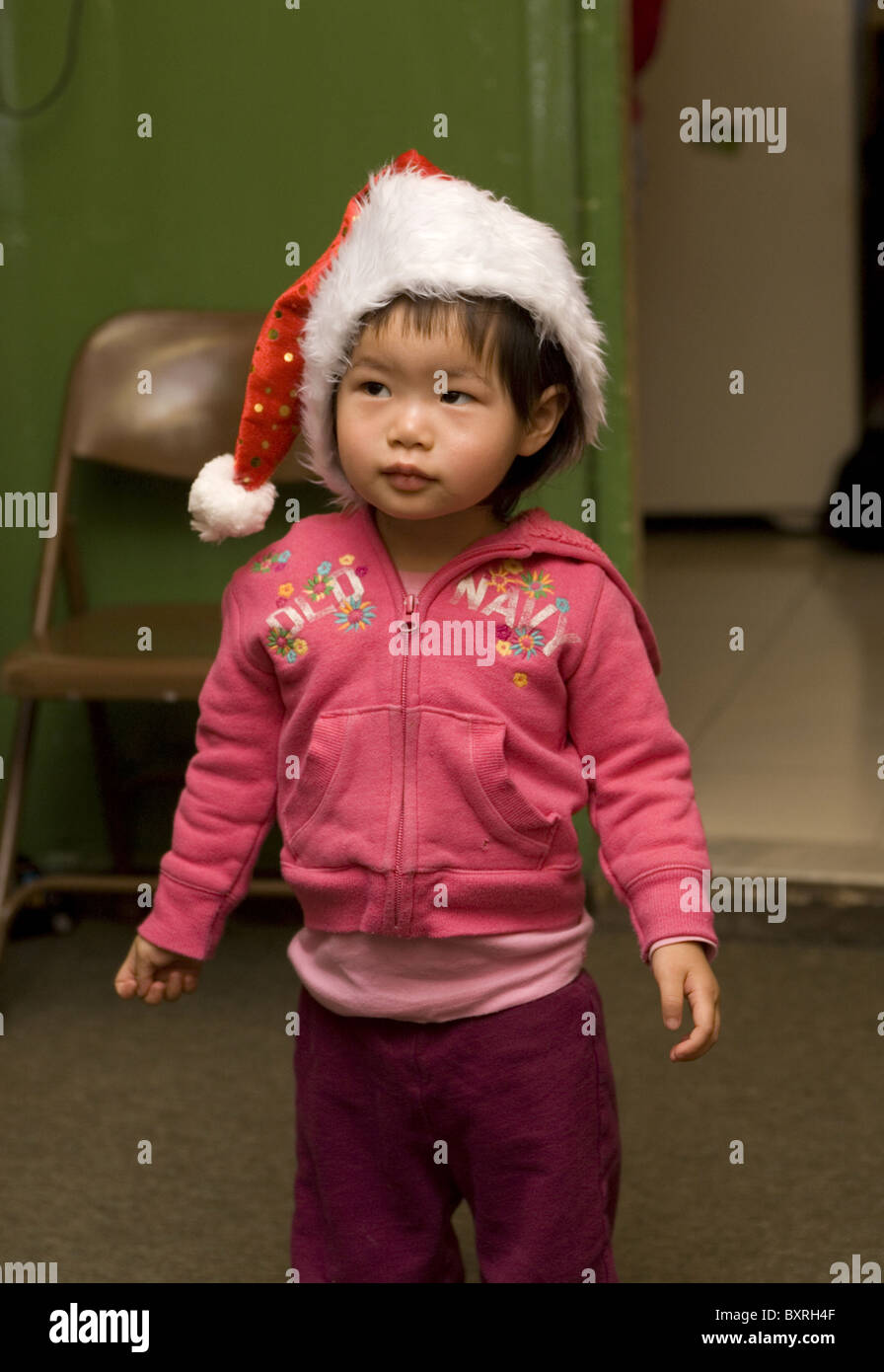 Scuola materna e pre-K in programma il altamente multiculturale quartiere Kensington di Brooklyn, New York. Festa di Natale. Foto Stock