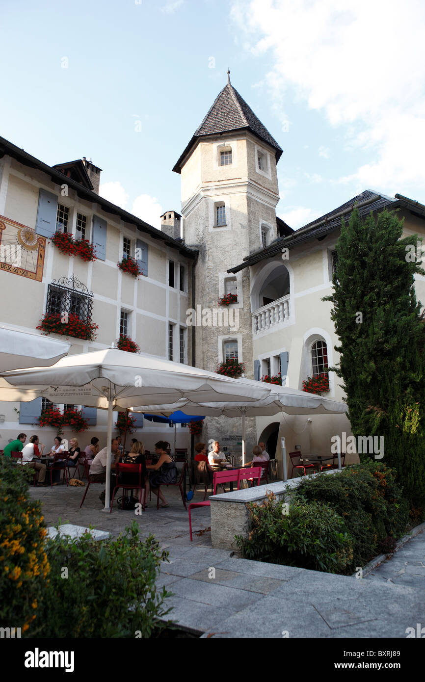Museo vallesano del vino e della viticoltura, l'Oenothèque du Sensorama e ristorante presso il Château de Ville a Sierre, Svizzera Foto Stock