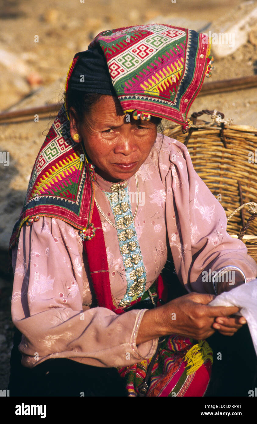 Tai Nero donna di minoranza. Figlio La, Vietnam. Foto Stock