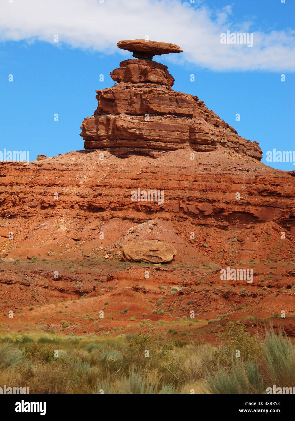 Mexican Hat Rock, nei pressi di Mexican Hat, Utah, Stati Uniti d'America, America del Nord Foto Stock