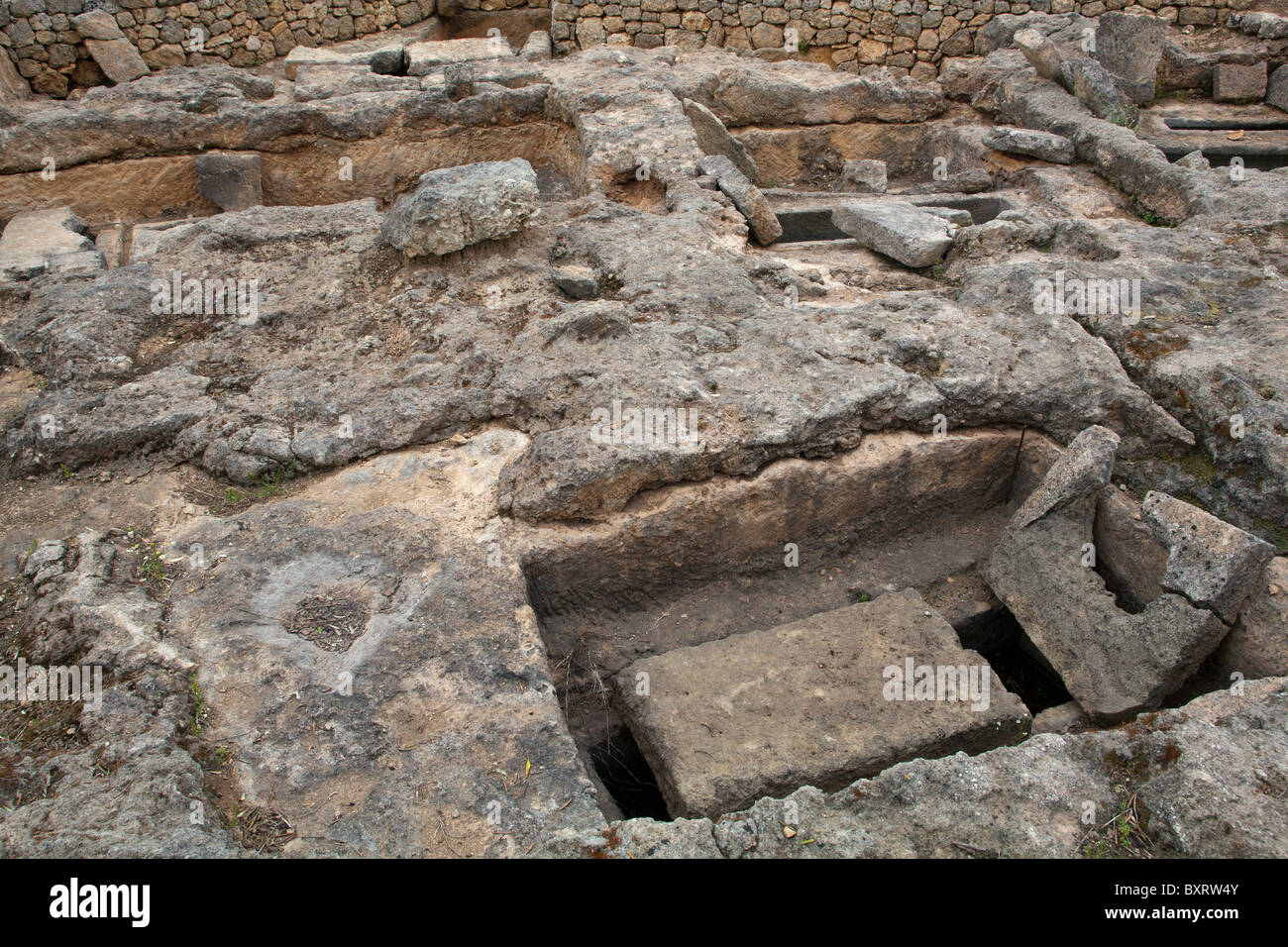 Graves, Achaeological site, Egnazia, Puglia, Italia Foto Stock