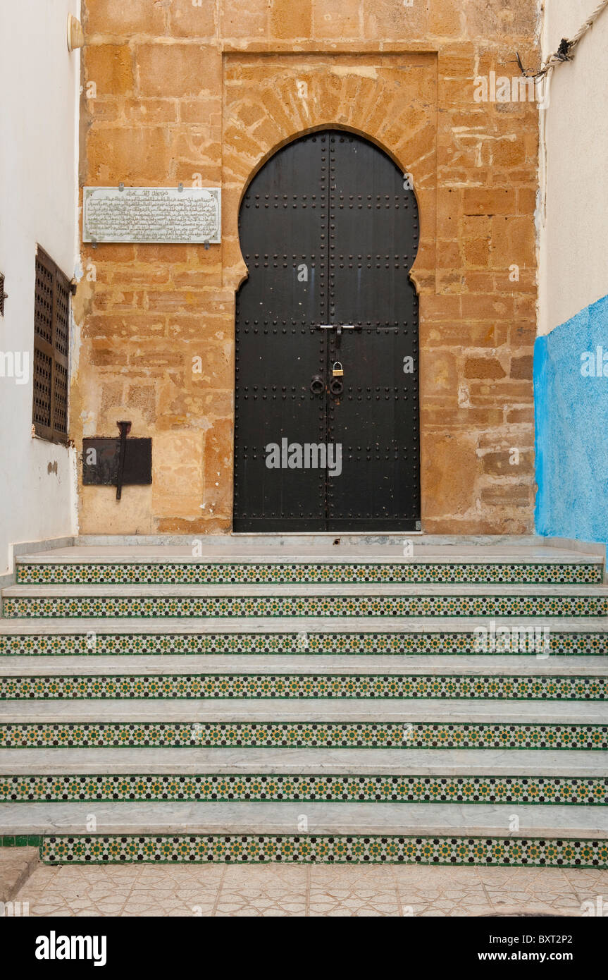 Portale ad arco in Oudayas Casbah di Rabat, Marocco, Africa del Nord. Foto Stock