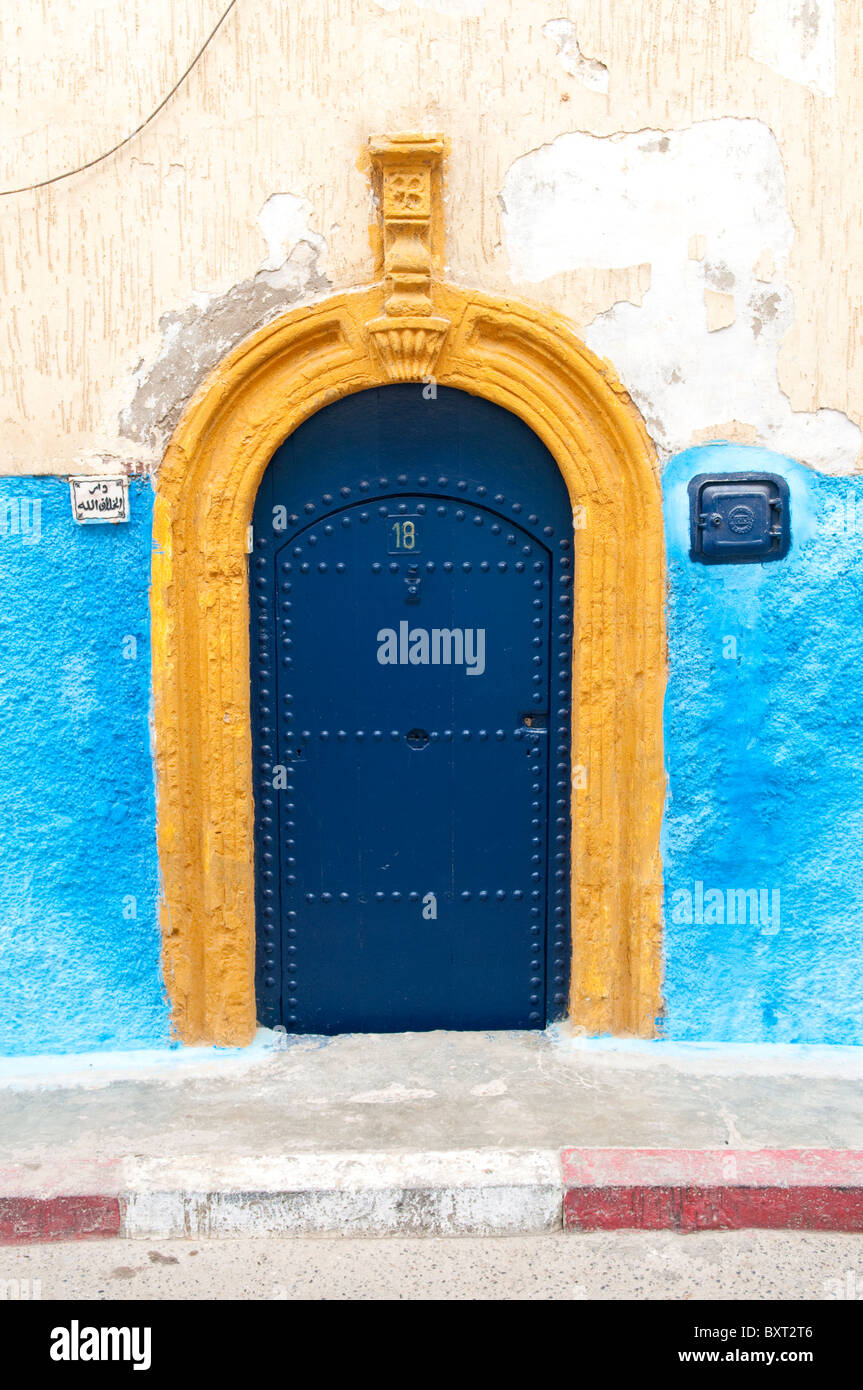 Portale ad arco in Oudayas Casbah di Rabat, Marocco, Africa del Nord. Foto Stock
