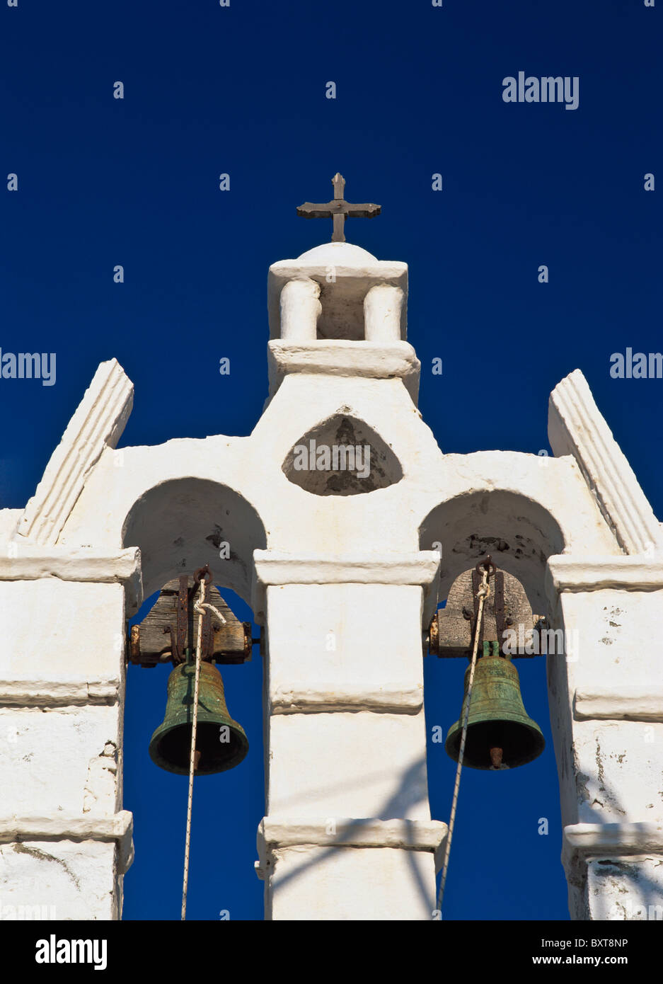 Campanile della chiesa ortodossa greca, a basso angolo di visione Foto Stock