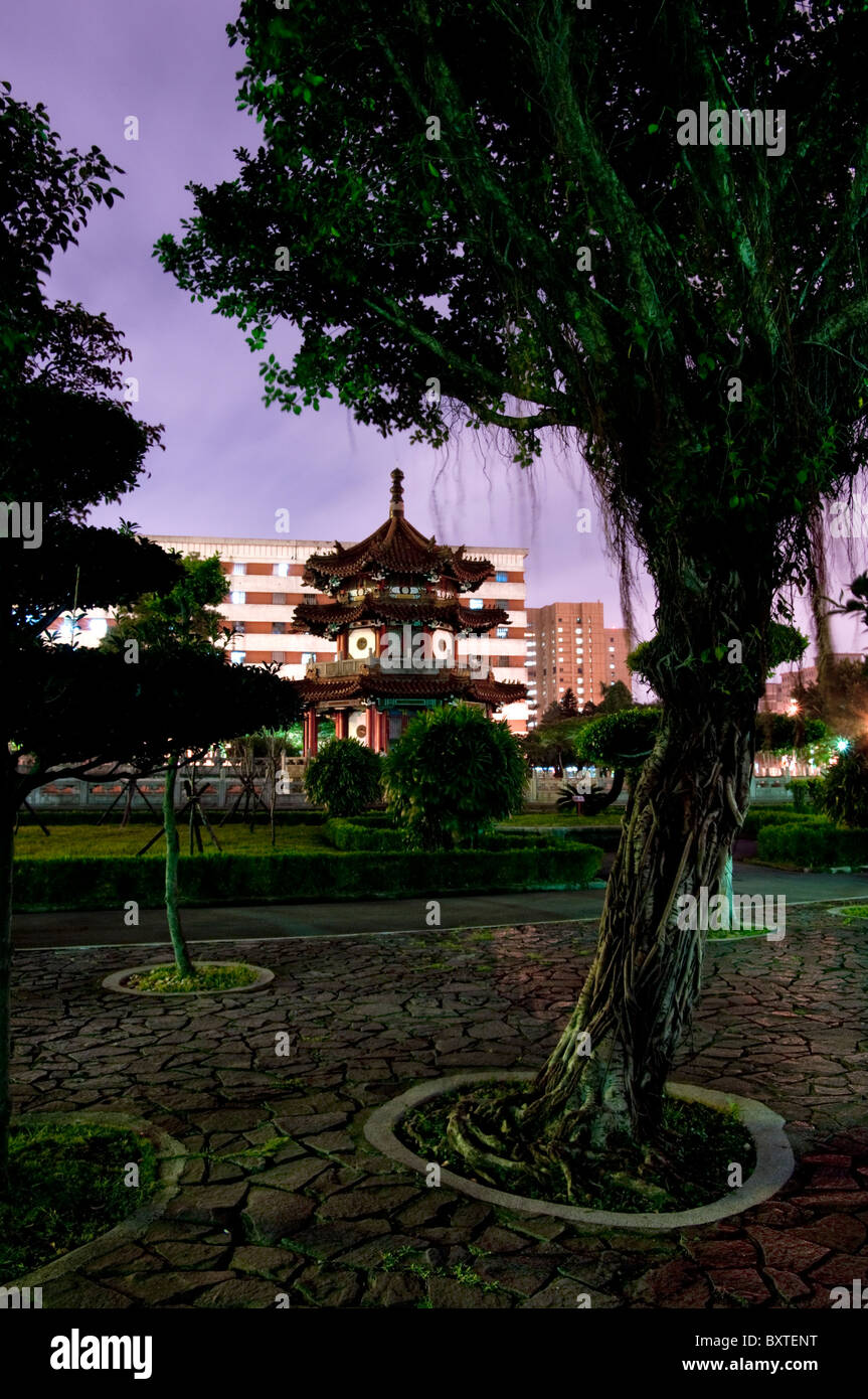 Asia, Taiwan, Taipei City Park Crepuscolo Pagoda Foto Stock