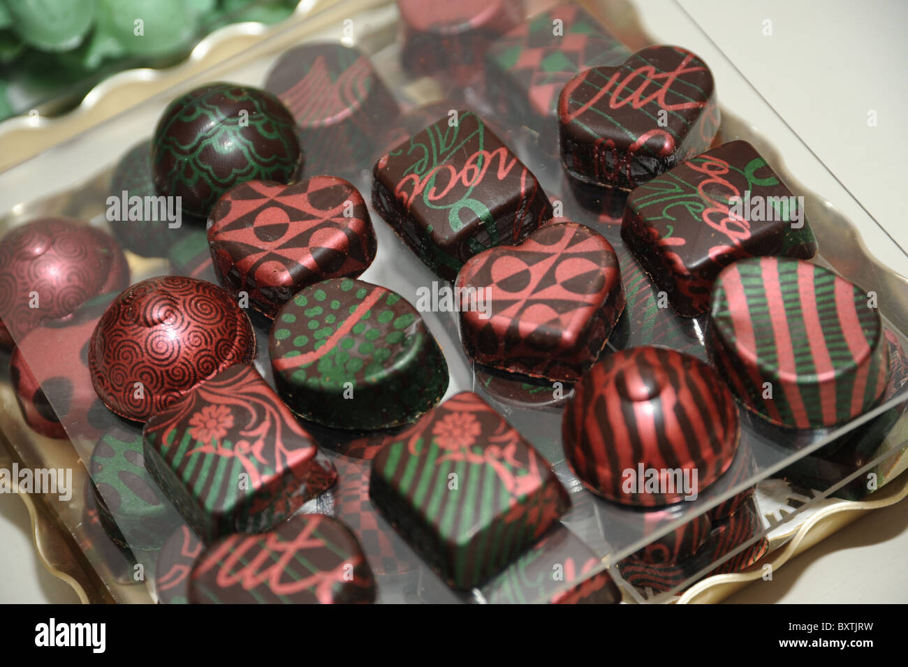Selezione di fancy chocolate designs Foto Stock