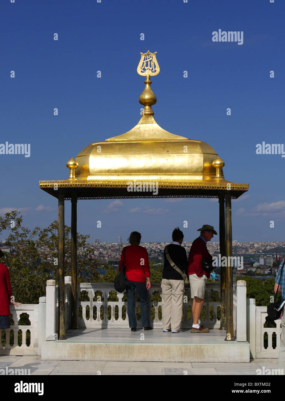Bronzo dorato tettoia, Il Palazzo di Topkapi, Istanbul Foto Stock