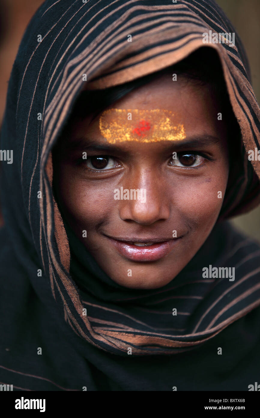 Ritratto di un indiano ayyappa boy Andhra Pradesh in India del Sud Foto Stock