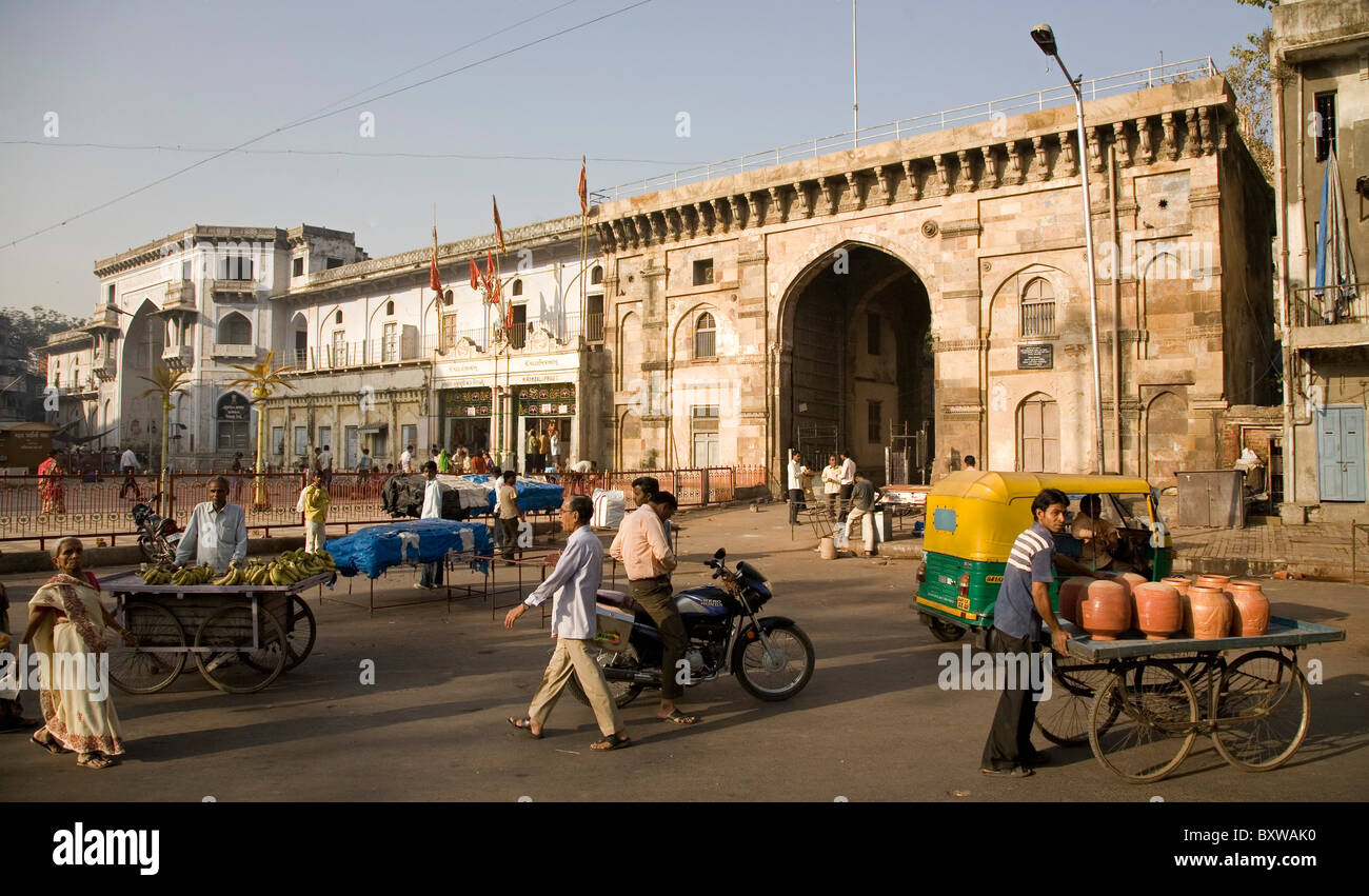La vita quotidiana dal Gate Bhadra in Ahmedabad, Gujarat, India. Foto Stock