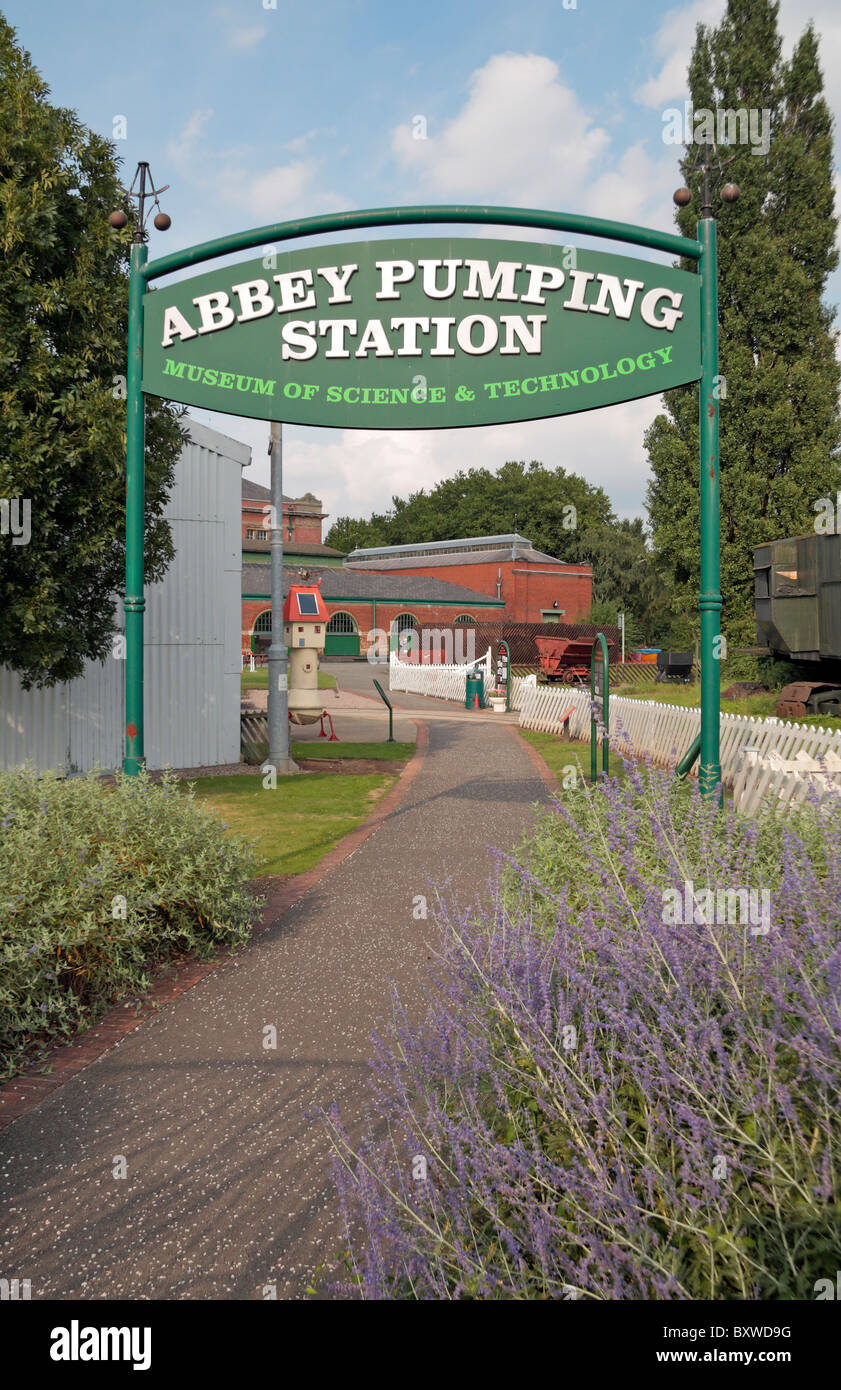 Ingresso del Abbey Pumping Station, il Museo della Scienza e della tecnologia, Leicester, Inghilterra, Regno Unito. Foto Stock