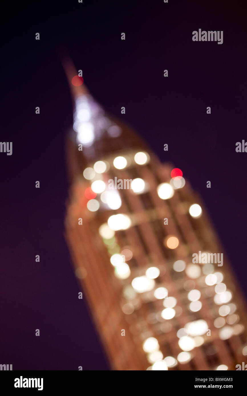 Stati Uniti d'America, Alabama, mobile, immagine sfocata di RSA battaglia casa torre sulla notte estiva Foto Stock