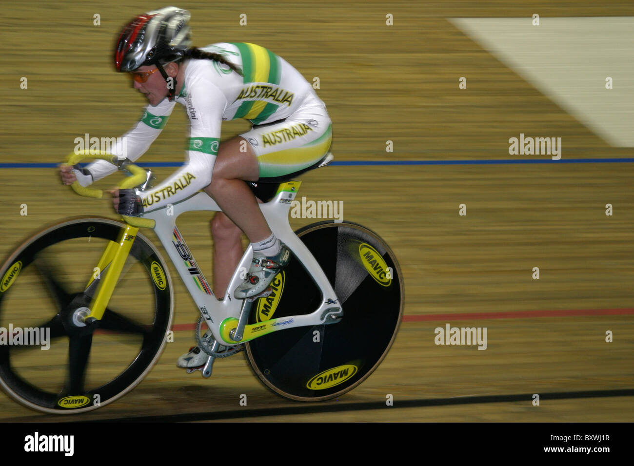 Alison Wright via cycle racing UCI DI COPPA DEL MONDO IL REGNO UNITO Manchester Velodrome Aprile 2004 Foto Stock