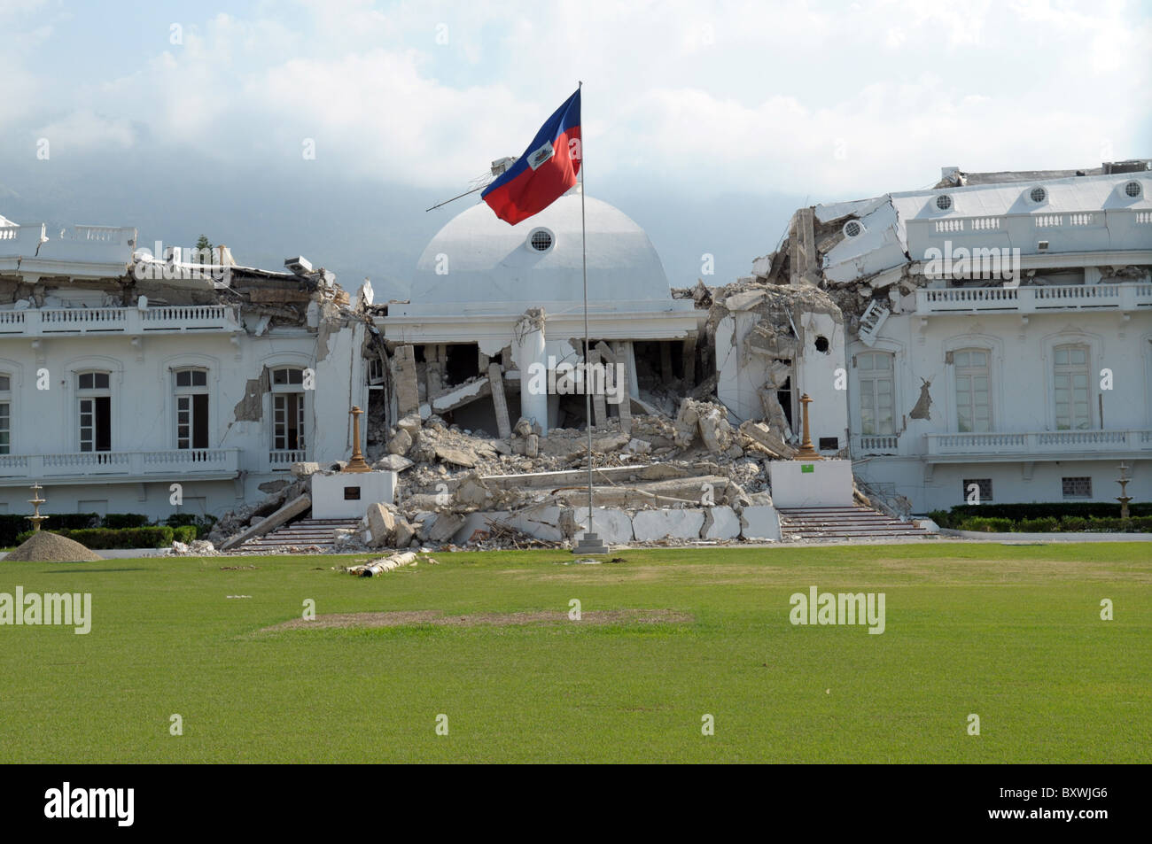 Terremoto devasta il palazzo presidenziale nel centro di Port Au Prince, Haiti 2010 Foto Stock