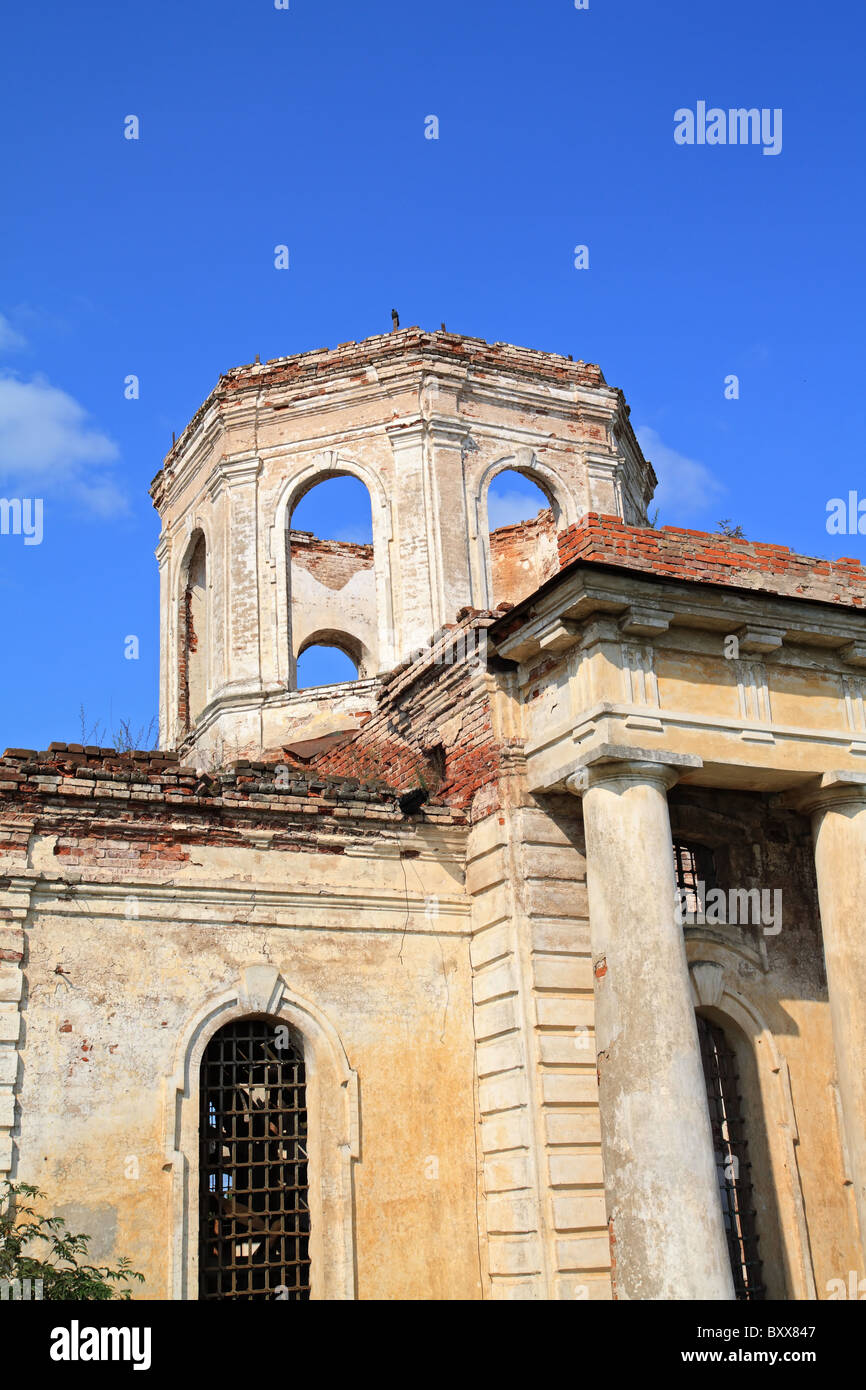 Invecchiamento della distrutta chiesa Foto Stock