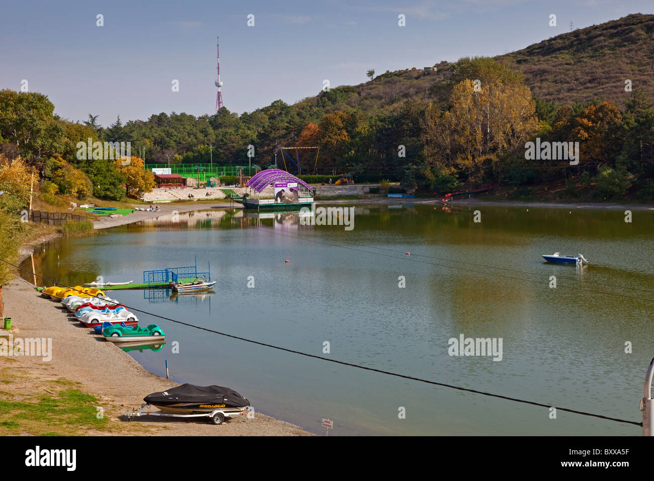 Lago di tartaruga, Vake Park, Tbilisi, Georgia. JMH4084 Foto Stock