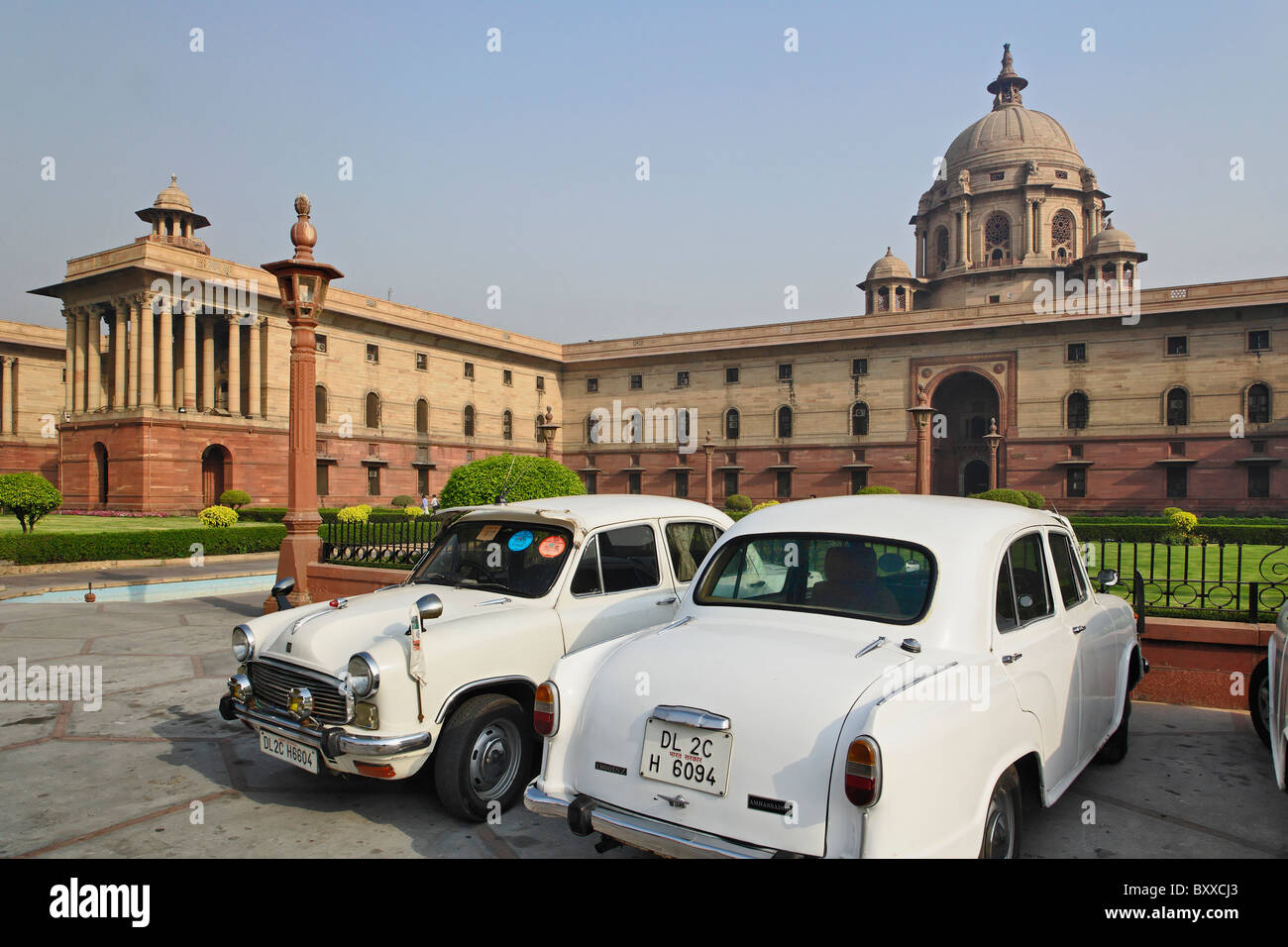 Segretariato centrale (Kendriya Sachivalaya) su Raisina Hill, New Delhi, India Foto Stock