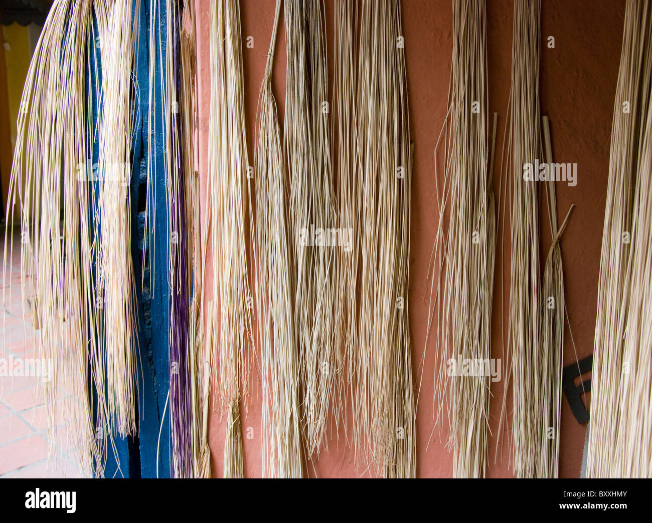 Ecuador. La città di Cuenca. Cappello di Panama. Fibra Vegetale di Toquilla. Foto Stock