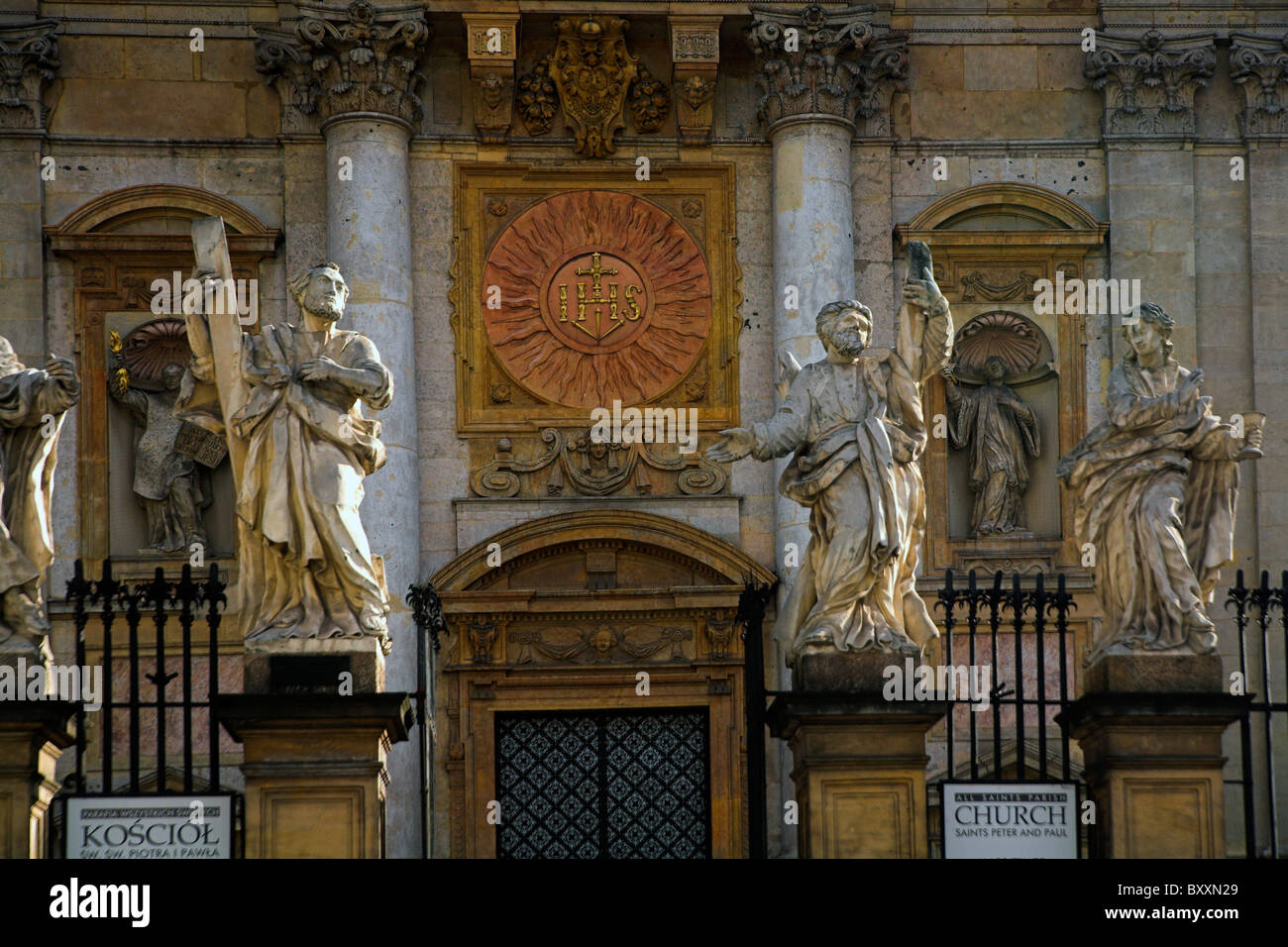 Frammento della chiesa dei SS Pietro e Paolo a Cracovia, Polonia Foto Stock