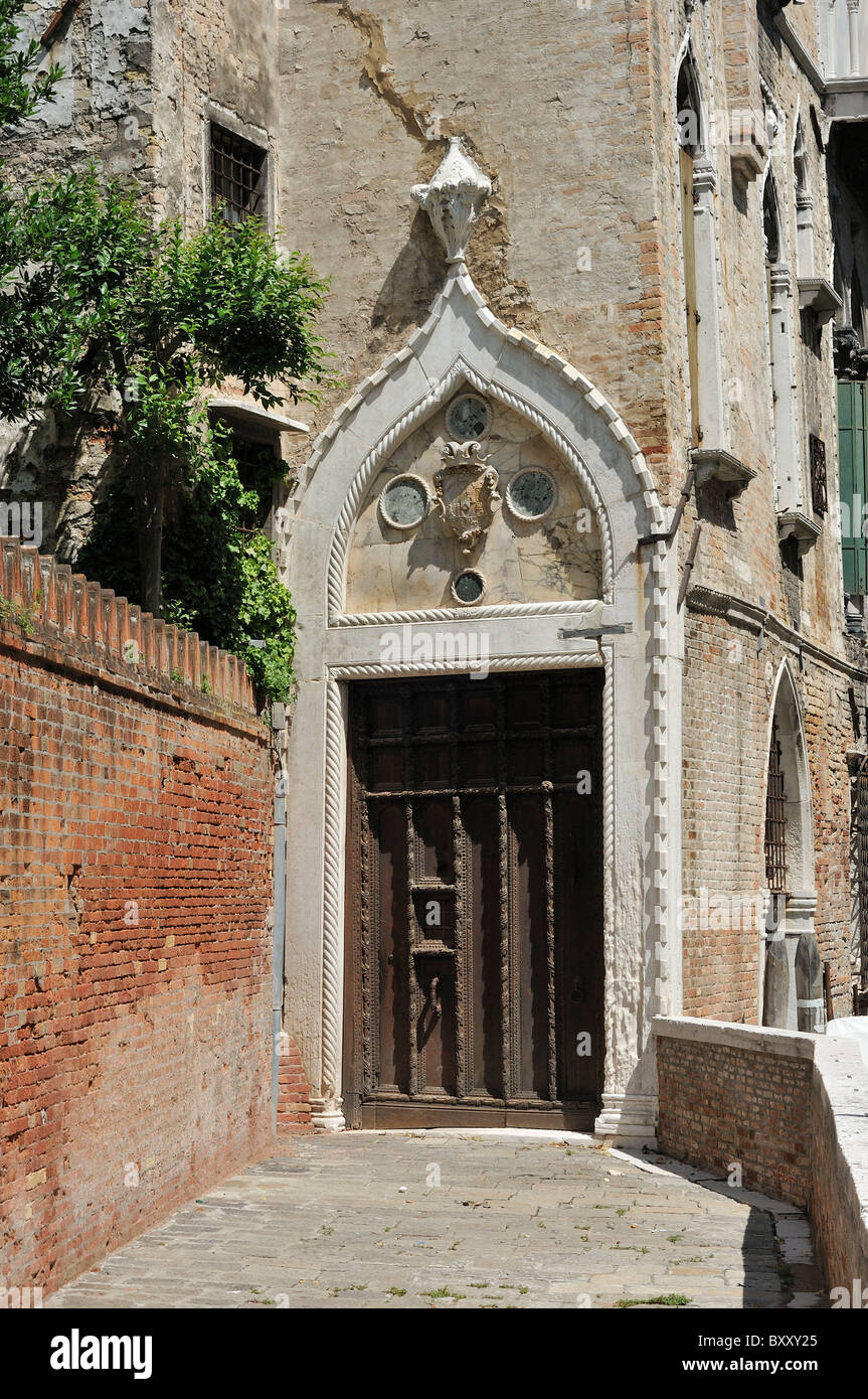 Venezia. L'Italia. Gotico veneziano palazzo Soranzo van Axel & Rio della Panada. Foto Stock