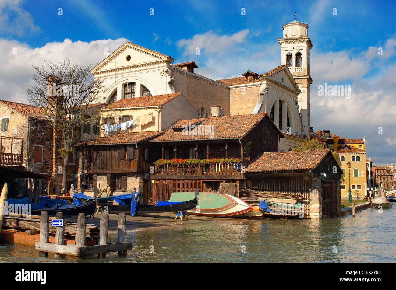 Fondamente Nani - Edificio in Gondola boat yard - Venezia Italia Foto Stock