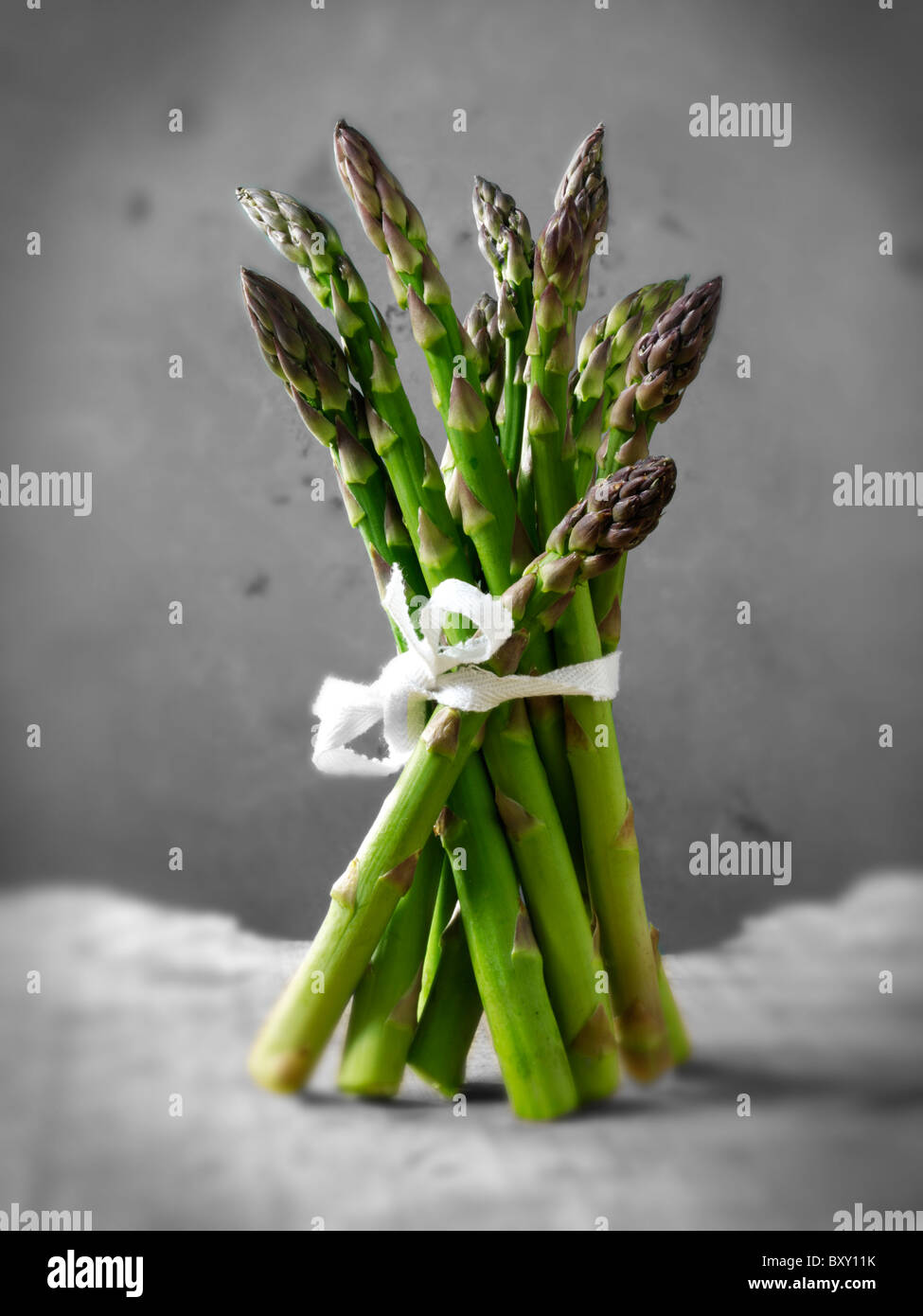 Mazzetto di asparagi freschi spears Foto Stock